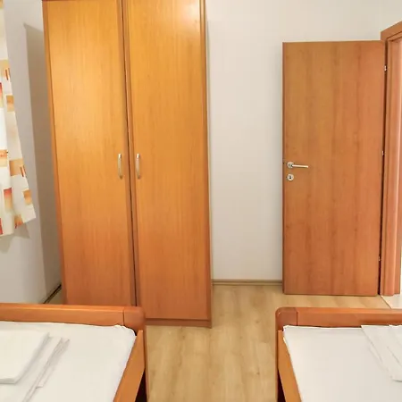 Beach Front In With Kitchen Apartment *